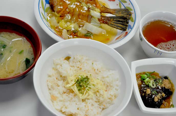 京白丹波大豆湯葉の御飯と京都府漁連のカワハギ