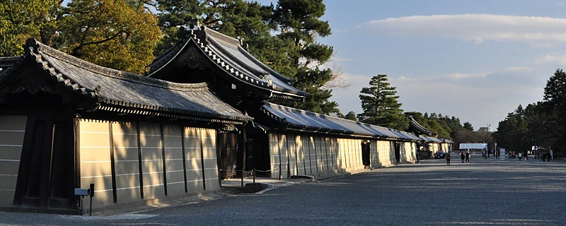 京都御所の秋＿ゆば長近くの景色